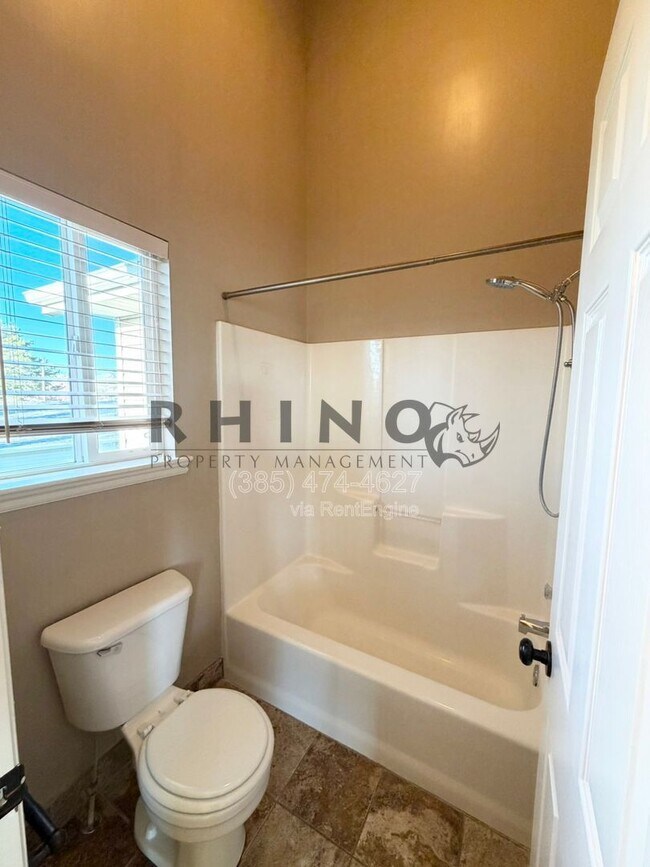 Building Photo - 1718 N 1500 W