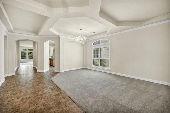 Building Photo - 15220 Interlachen Dr