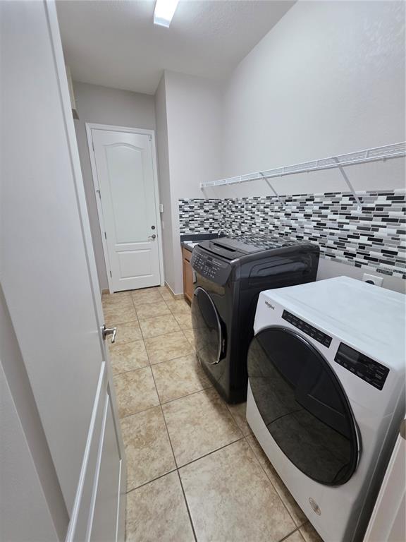 Building Photo - 10737 Willow Ridge Loop