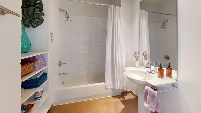 Building Photo - Stunning Penthouse Two Bedroom W/Private B...