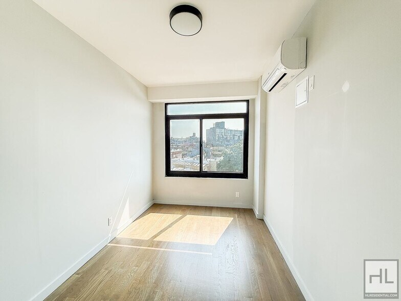 Building Photo - Bushwick Avenue / Spacious 2-Bed 1-Bath / ...