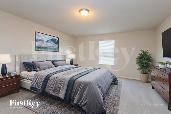 Building Photo - 10083 Cerritos dr