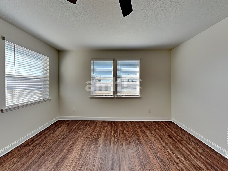 Building Photo - 117 Banyan Frst Dr