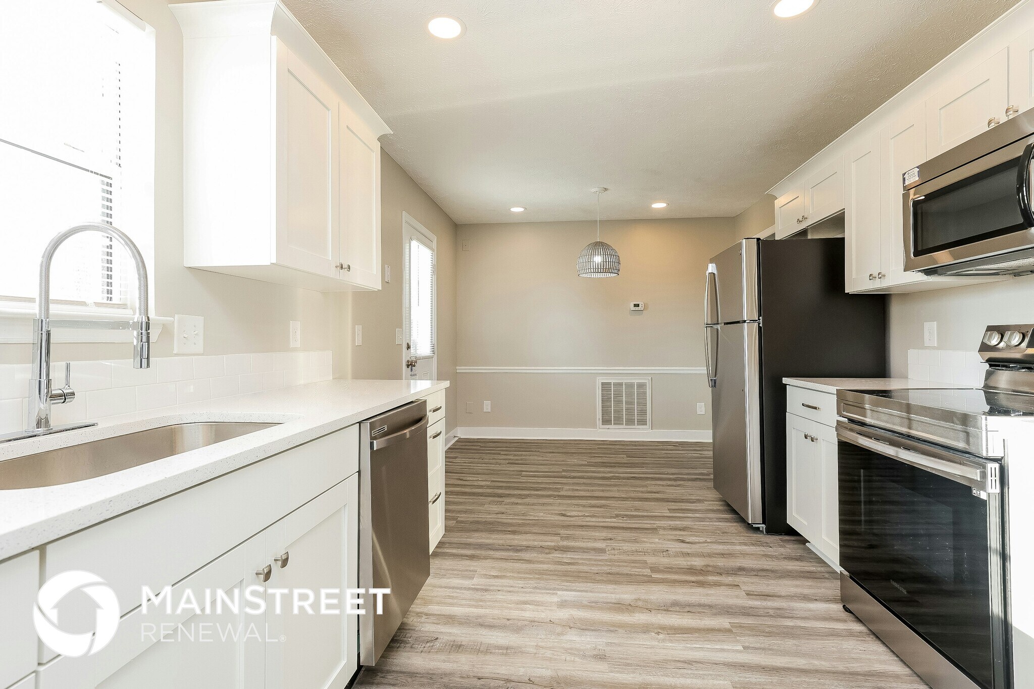 Building Photo - 2403 Planter Ct