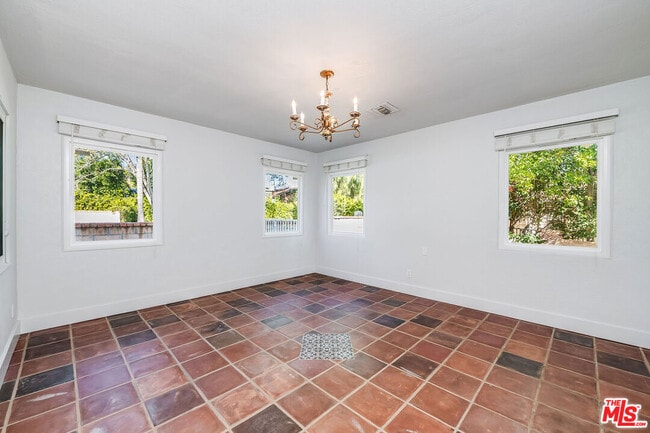 Building Photo - 10440 Johanna Ave