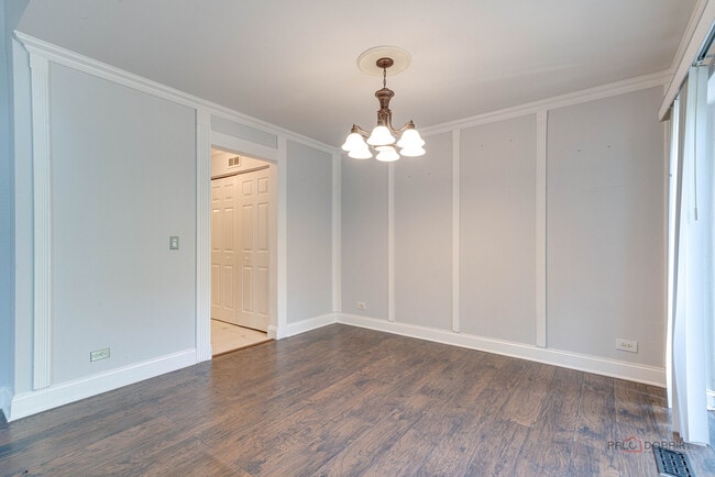 Building Photo - 115 Meadowbrook Ln