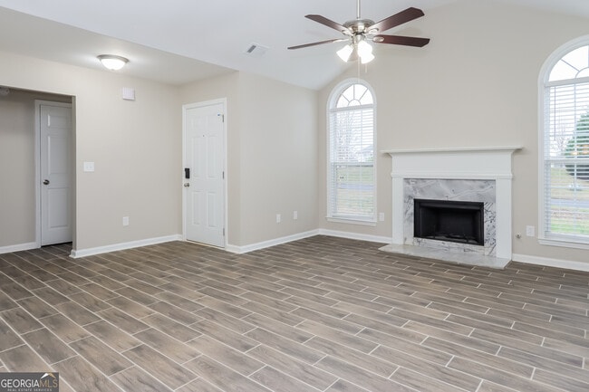 Building Photo - 312 Harris Ave