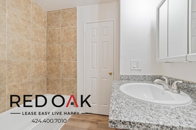 Building Photo - 15620 Leffingwell Rd