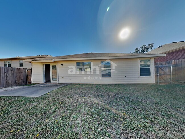 Building Photo - 7569 Vanessa Dr