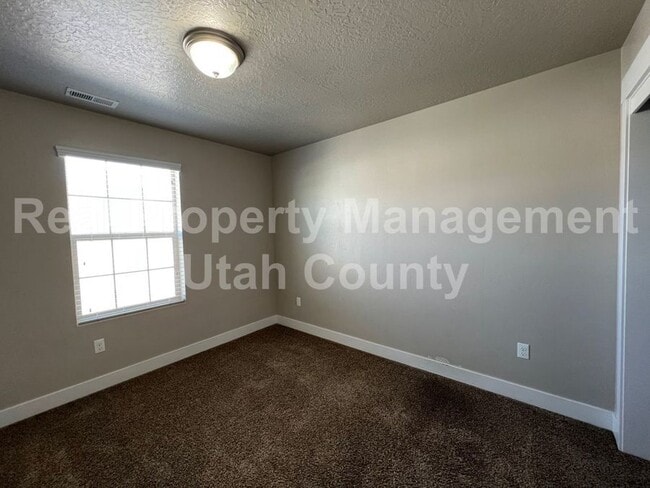 Building Photo - 1638 Venetian Way