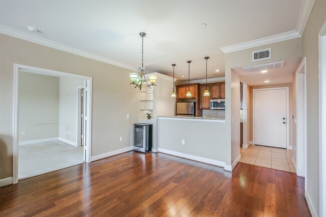 Building Photo - 2203 Dorrington St