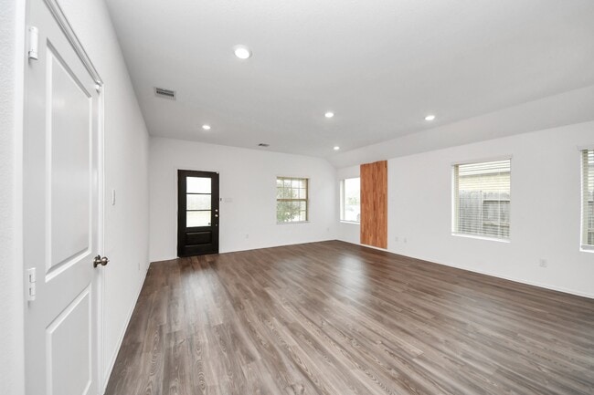 Building Photo - 14230 Elrington Holw Trl