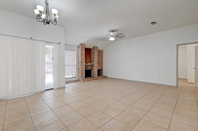 Building Photo - 9814 Paddock Park Dr