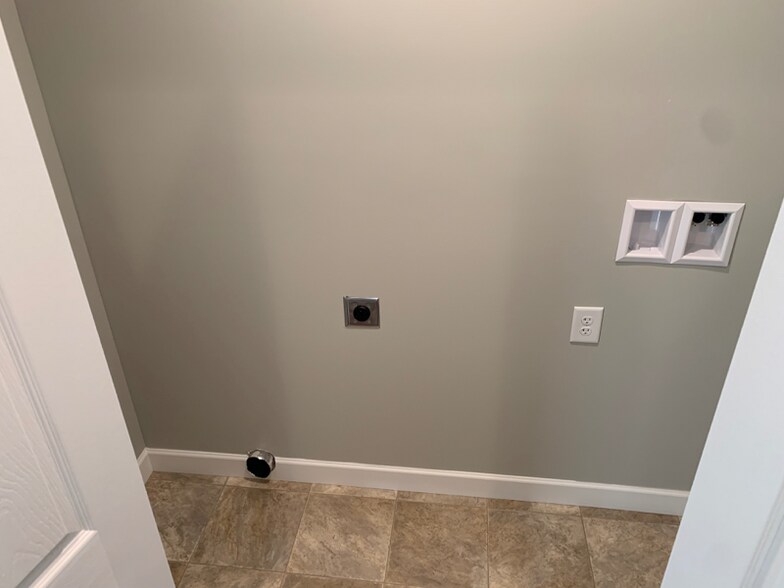 Building Photo - 176 Ridge Pointe Dr