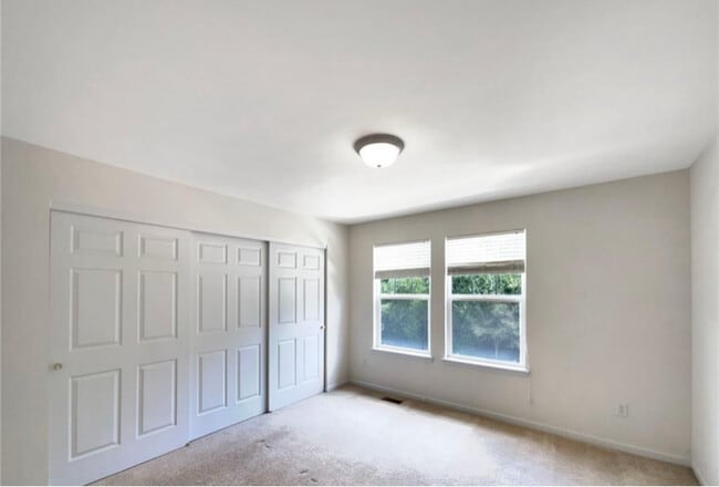 Building Photo - 756 Thunder Hill Dr