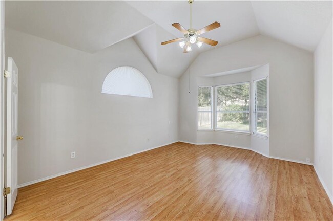 Building Photo - 1003 Antelope Ridge