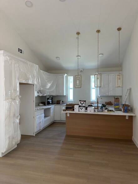 Building Photo - 9617 Monte Vista St