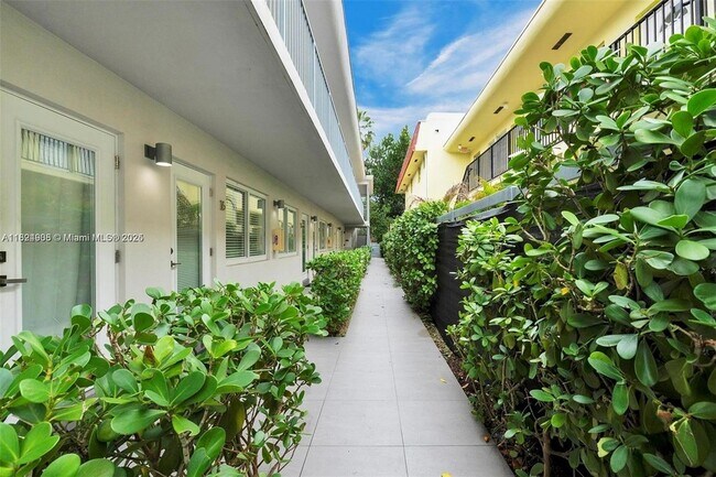 Building Photo - 740 Meridian Ave