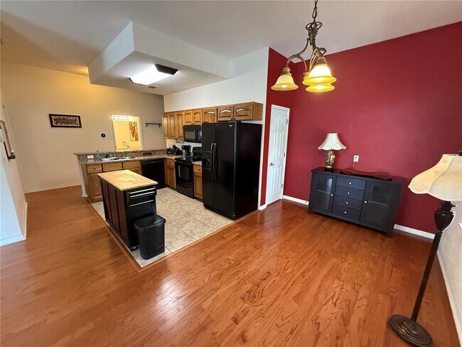 Building Photo - 8762 FL-26