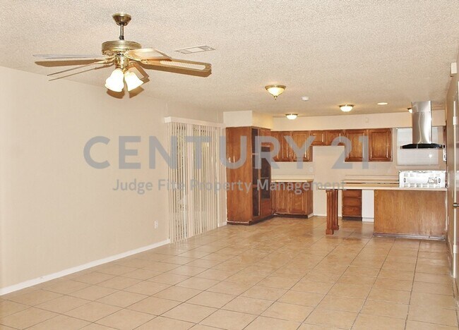 Building Photo - Charming 2-Story 3/2/2 in Duncanville For ...