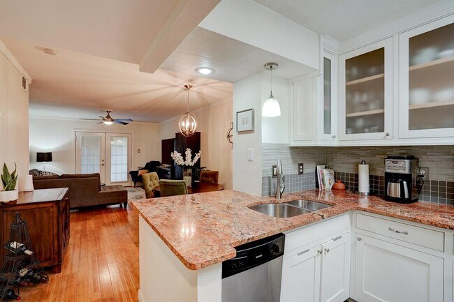 Building Photo - 7920 Rockwood Ln