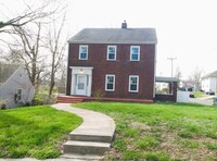 Building Photo - 4 bed/2 bath Home close to Campus