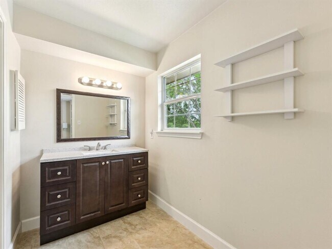 Building Photo - 15414 Lanswick Dr