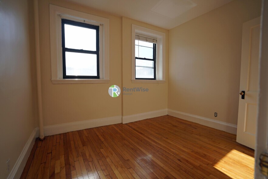 Building Photo - 1212 Commonwealth Ave