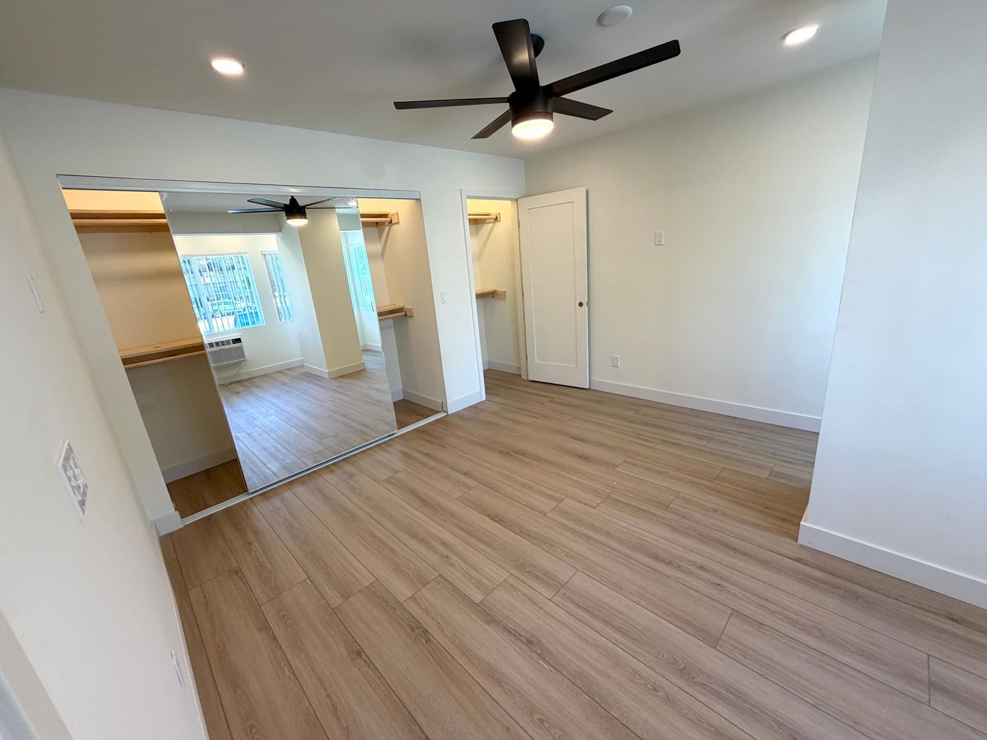 Building Photo - 1316 Venice Blvd.