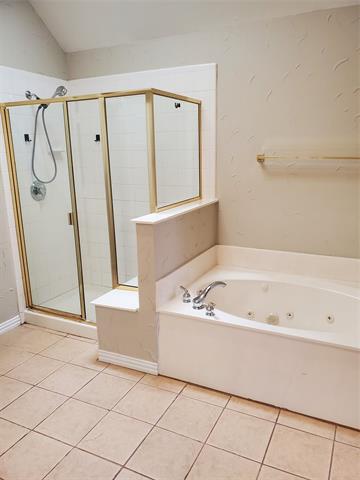 Building Photo - 532 Silver Maple Dr