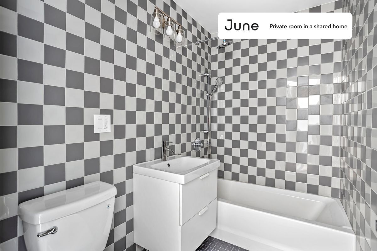 Building Photo - Cozy ROOM at The Maison on Edgecombe