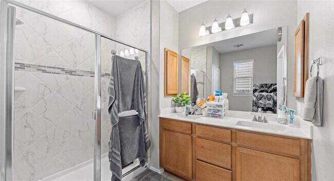 Building Photo - 312 Bougainvillea Lp