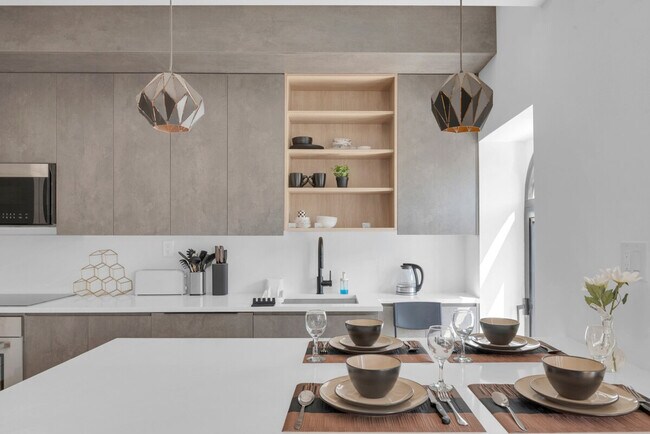 Building Photo - 217 Schaefer St