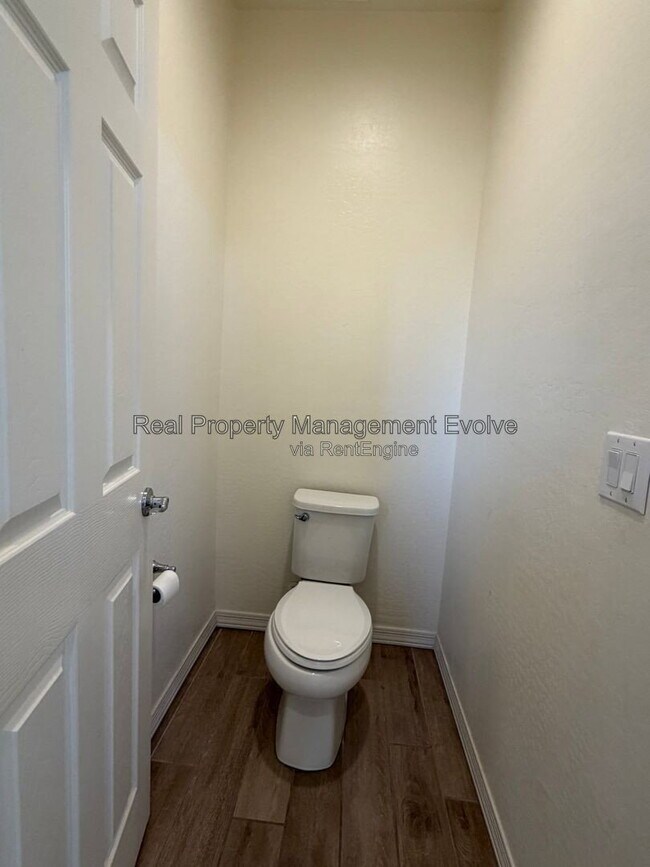 Building Photo - 5731 W Encinas Ln