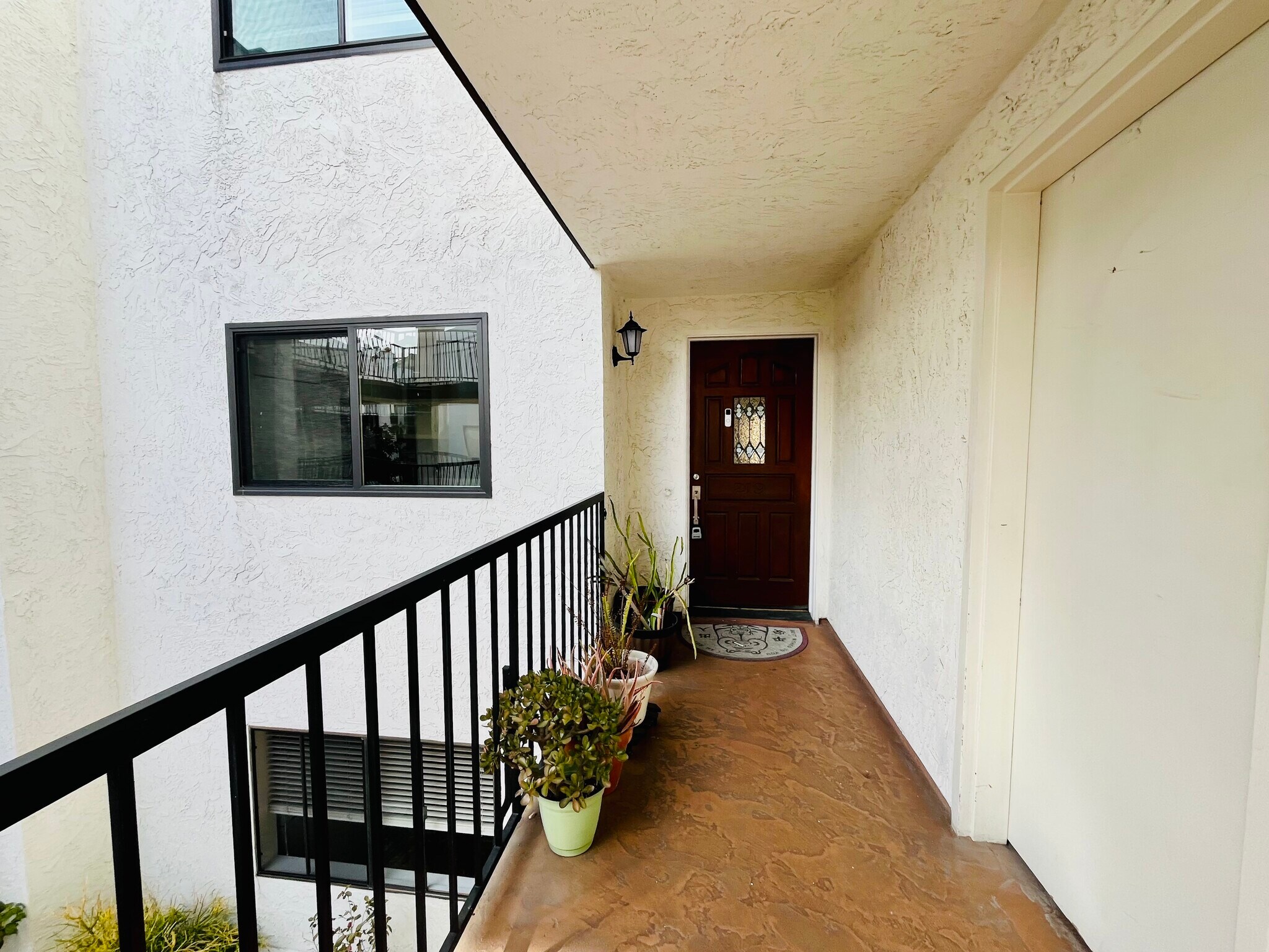 Building Photo - 3525 Lebon Dr