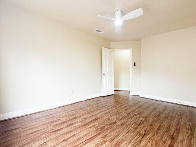 Building Photo - 20603 Apache Lake Dr