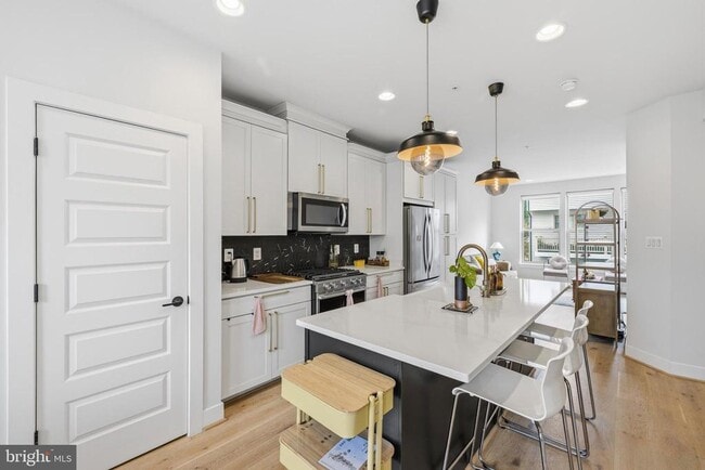 Building Photo - 5104 Randolph Rd