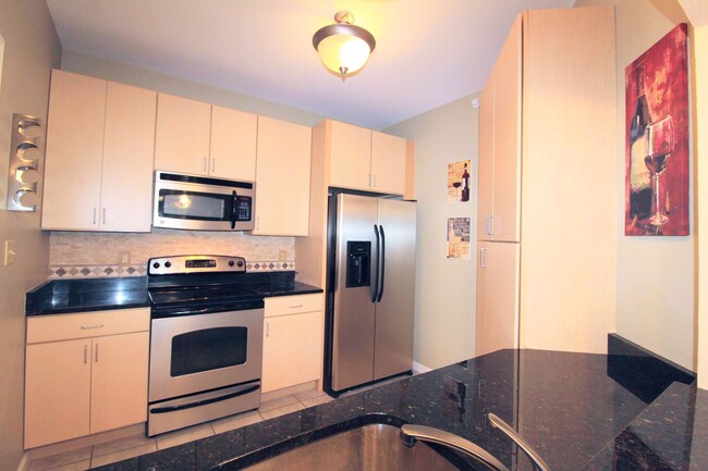 Building Photo - 2 br, 2 bath House - 225 Fountain View