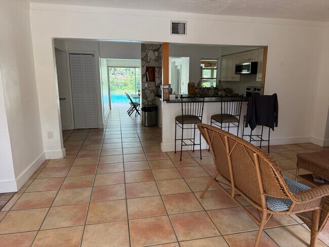 Building Photo - 451 NE 134th St