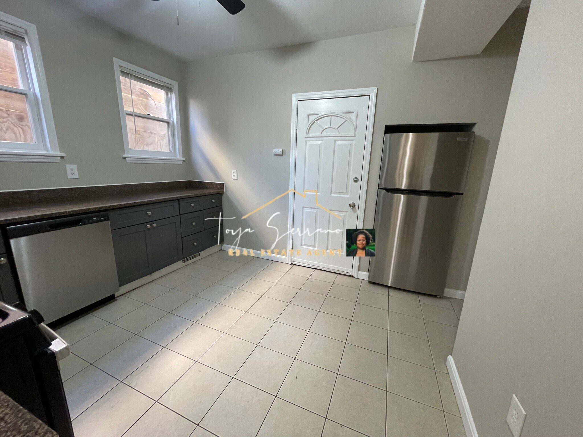 Building Photo - 68 Bellevue St