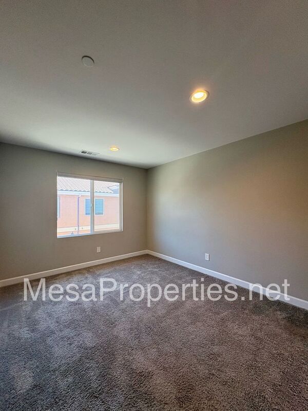 Building Photo - 16408 Valencia Ave