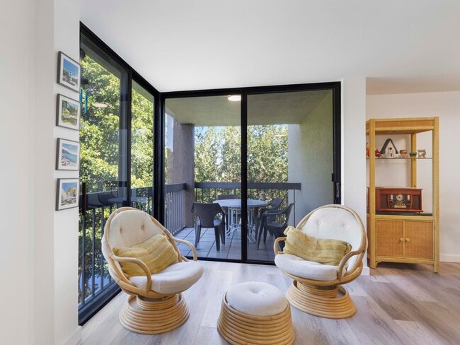 Building Photo - 955 Egret Cir