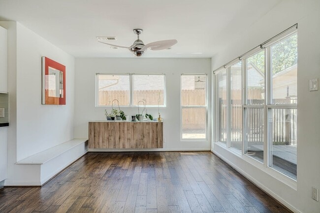 Building Photo - 12458 Woodthorpe Ln