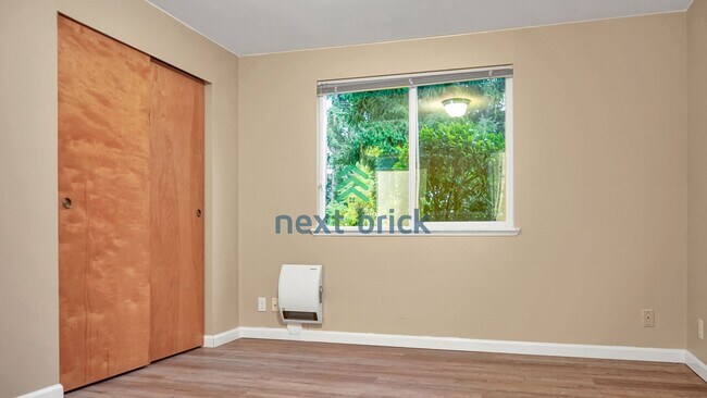 Building Photo - 2 BED & 2 BATH CONDO FOR RENT