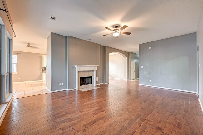 Building Photo - 987 Arbor Crossing