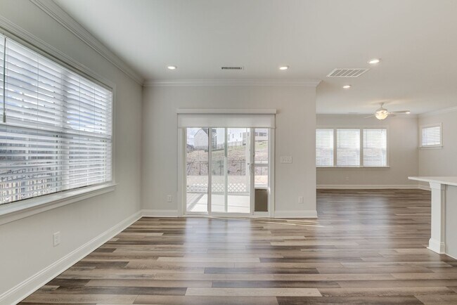 Building Photo - Light & Bright 4BR 3BA house in Tryon, Wak...