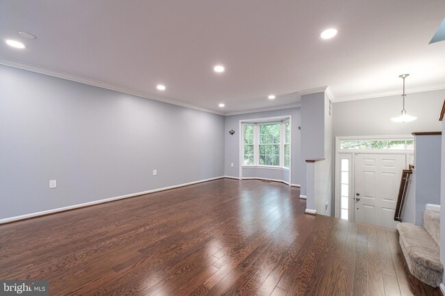 Building Photo - 3818 Vermont Ct