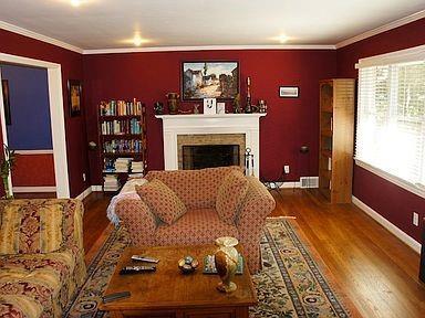 Building Photo - 1216 Beech Haven Rd NE