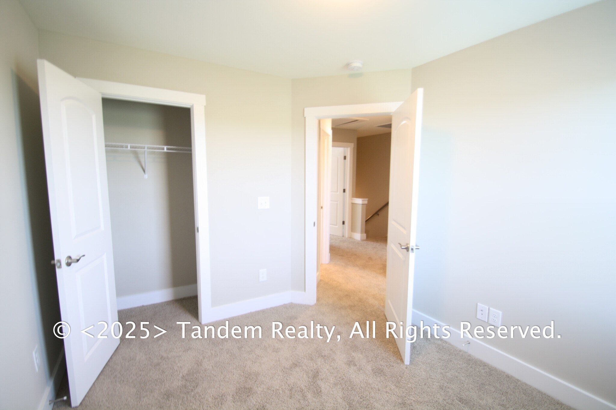 Building Photo - 128 Dry Creek Commons Dr