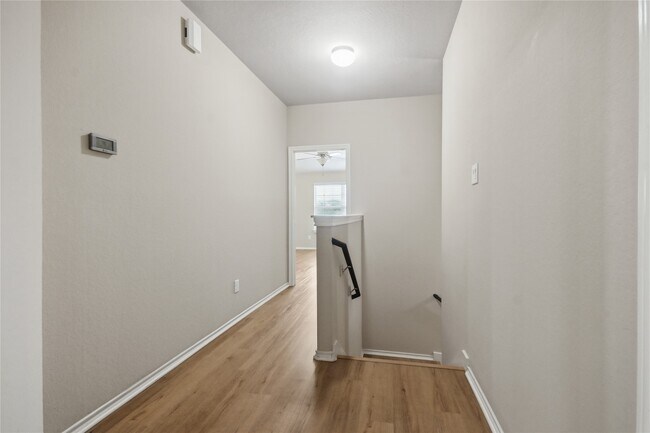 Building Photo - 3418 Bainbridge Hill Ln
